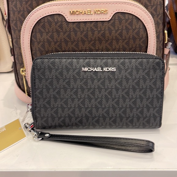 Michael Kors MK Signature Large Flat Multi-Function Phone Case Wallet Wristlet - Picture 8 of 16